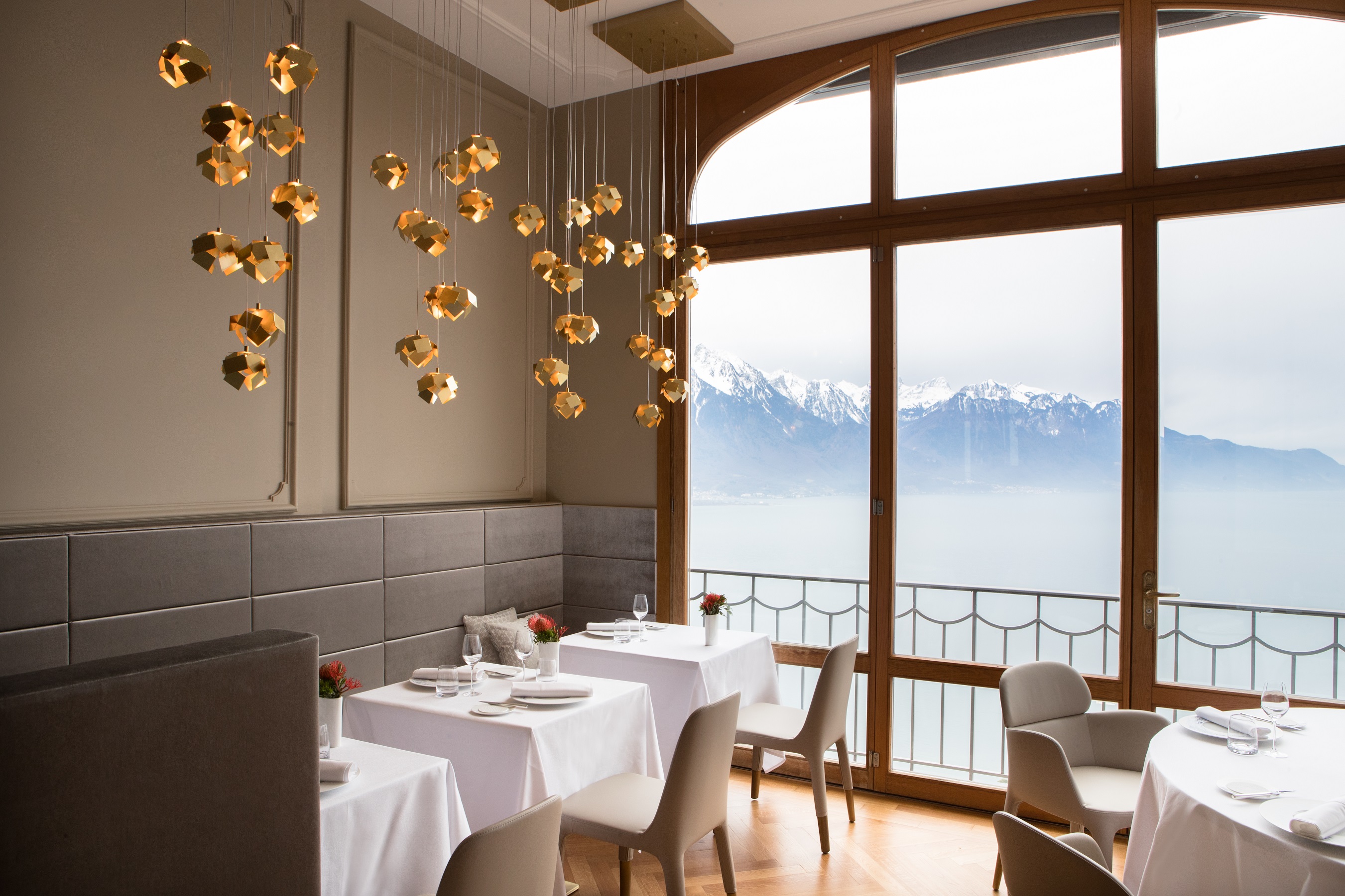 Glion’s studentoperated gastronomic restaurant Le Bellevue awarded 16